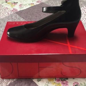 Aerosols black shoes